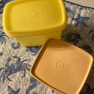 2 x vintage Tupperware